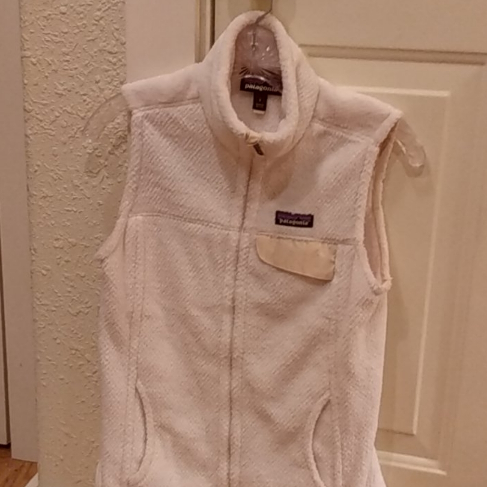 Patagonia white fleece vest Small